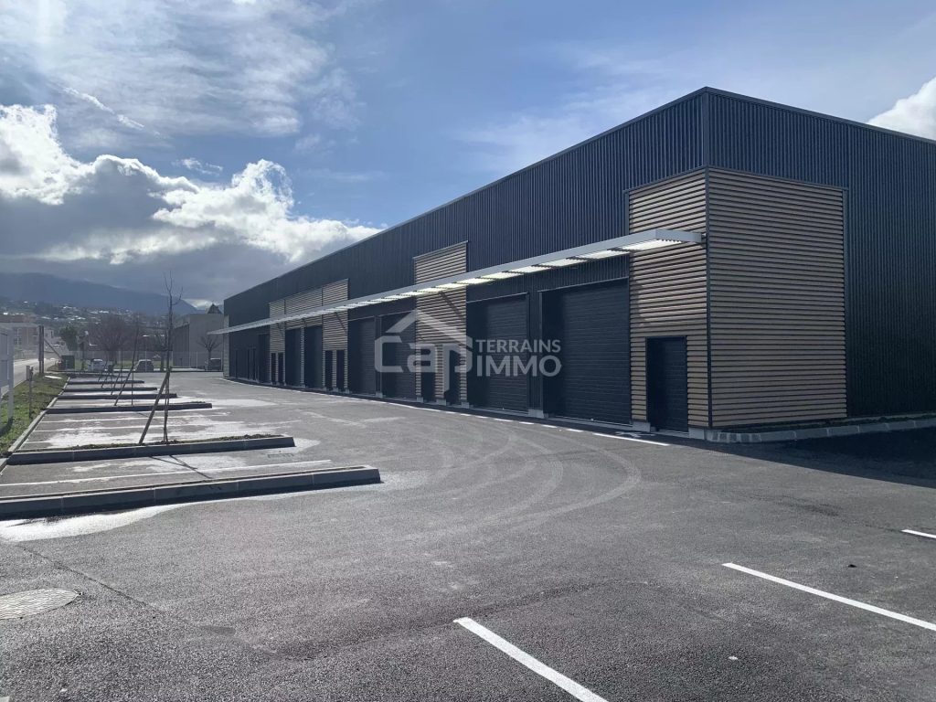 Locaux professionnels AMPHION – 170 m²