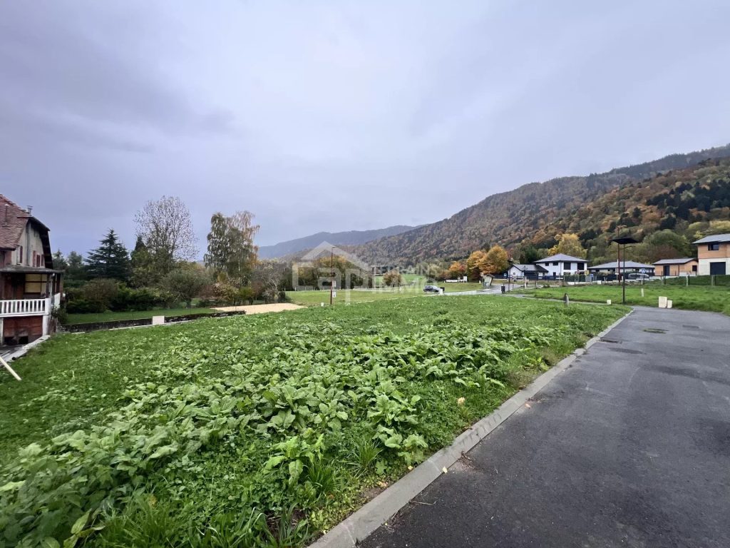 Terrain plat de 431 m² – DRAILLANT