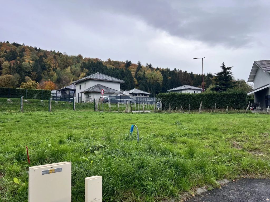 Terrain plat de 431 m² – DRAILLANT