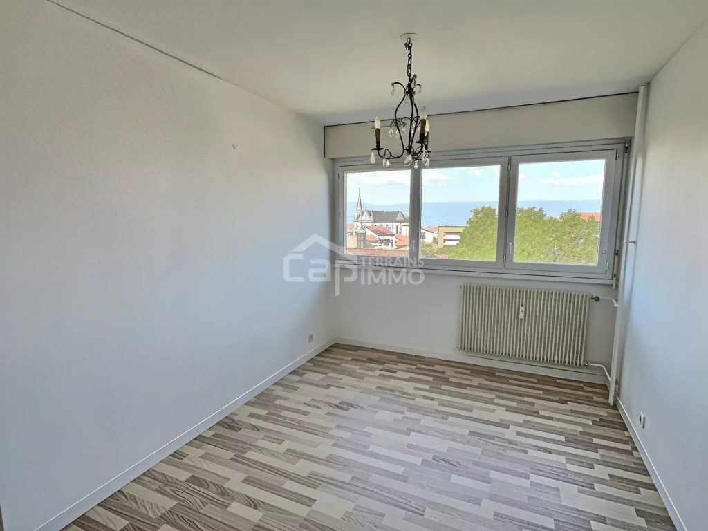 Appartement T4 102m² traversant